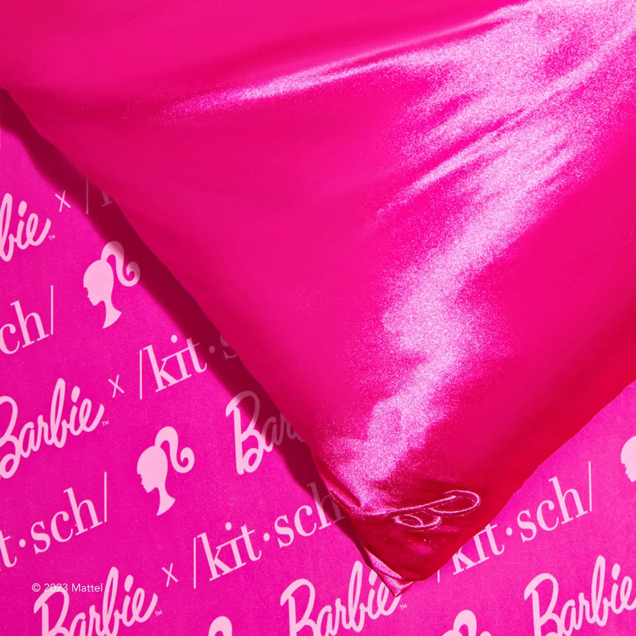 Kitsch - Barbie Satin Pillowcase Iconic