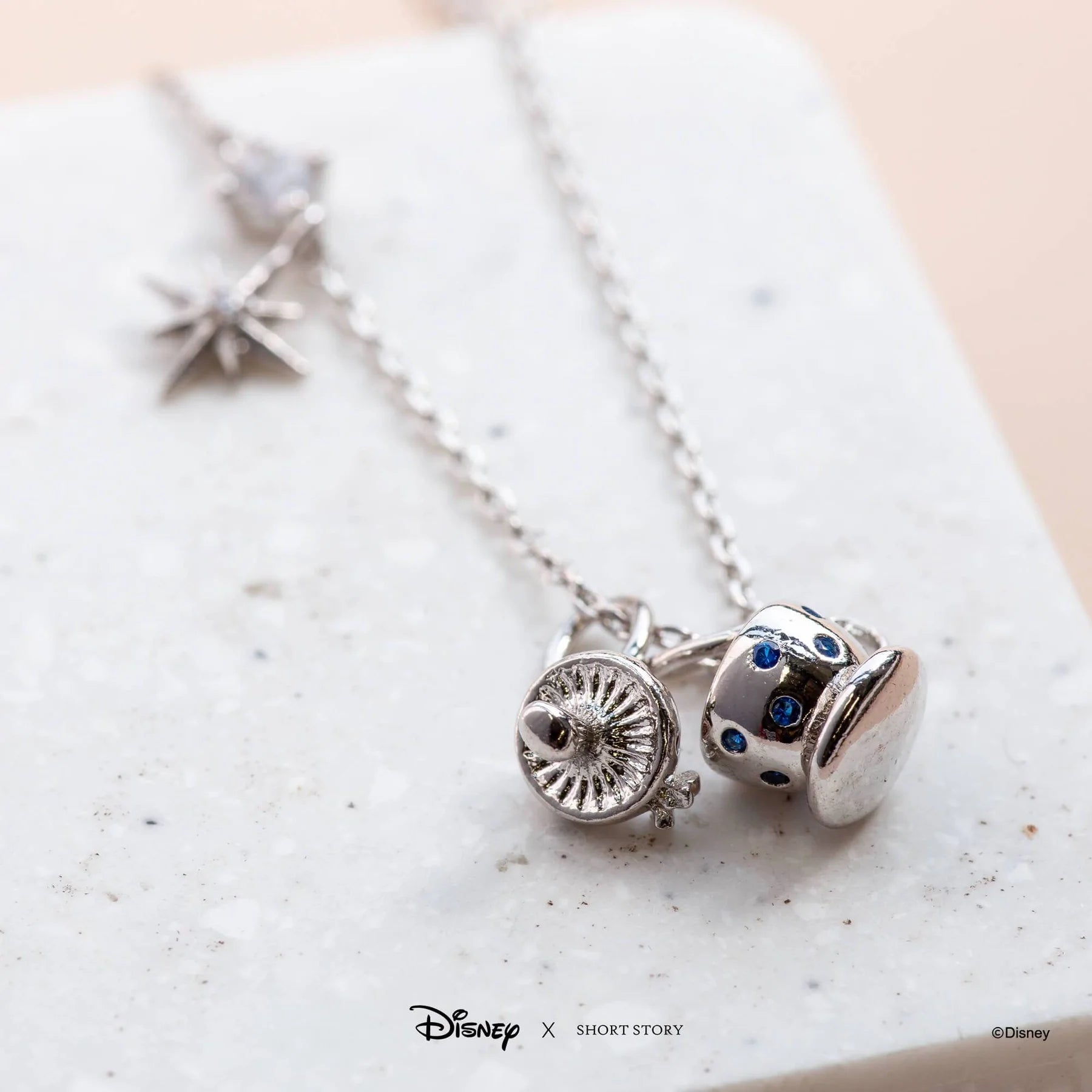 Short Story - Disney Necklace Alice in Wonderland Silver