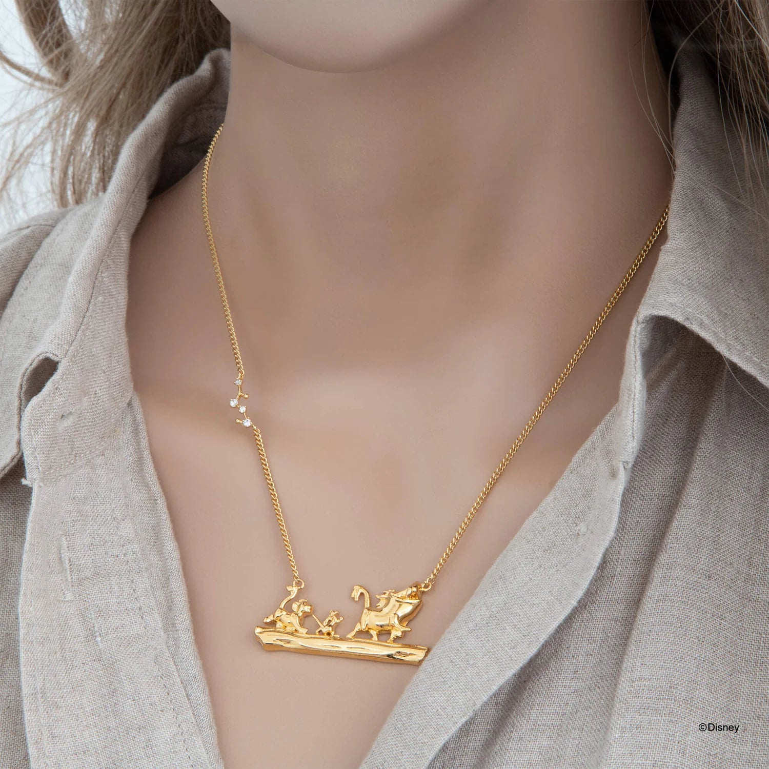 Short Story - The Lion King Necklace Diamante No Worries Gold