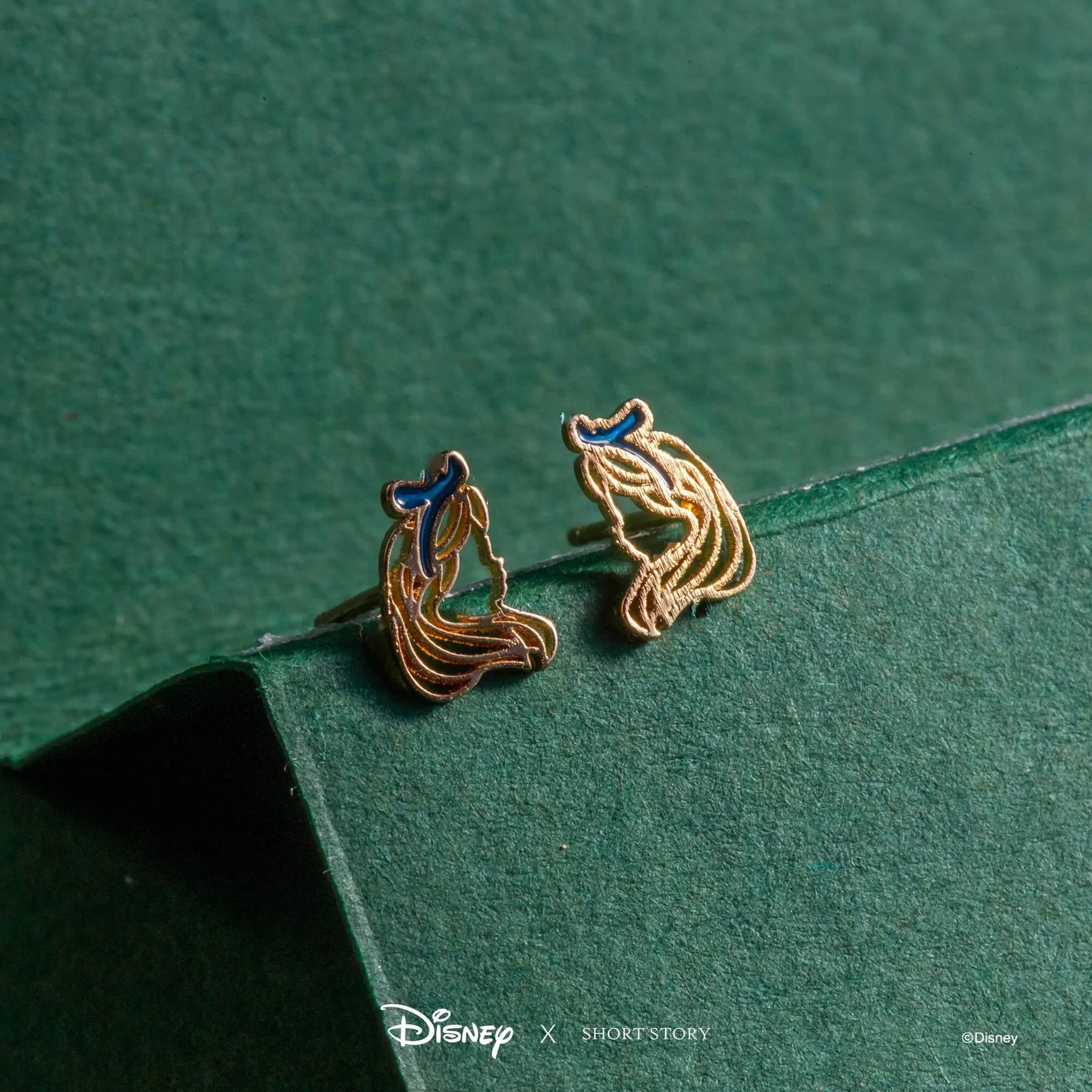 Short Story - Disney Earring Epoxy Alice Gold